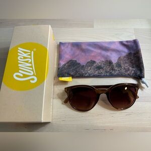 New women’s Sunski sunglasses 🕶️